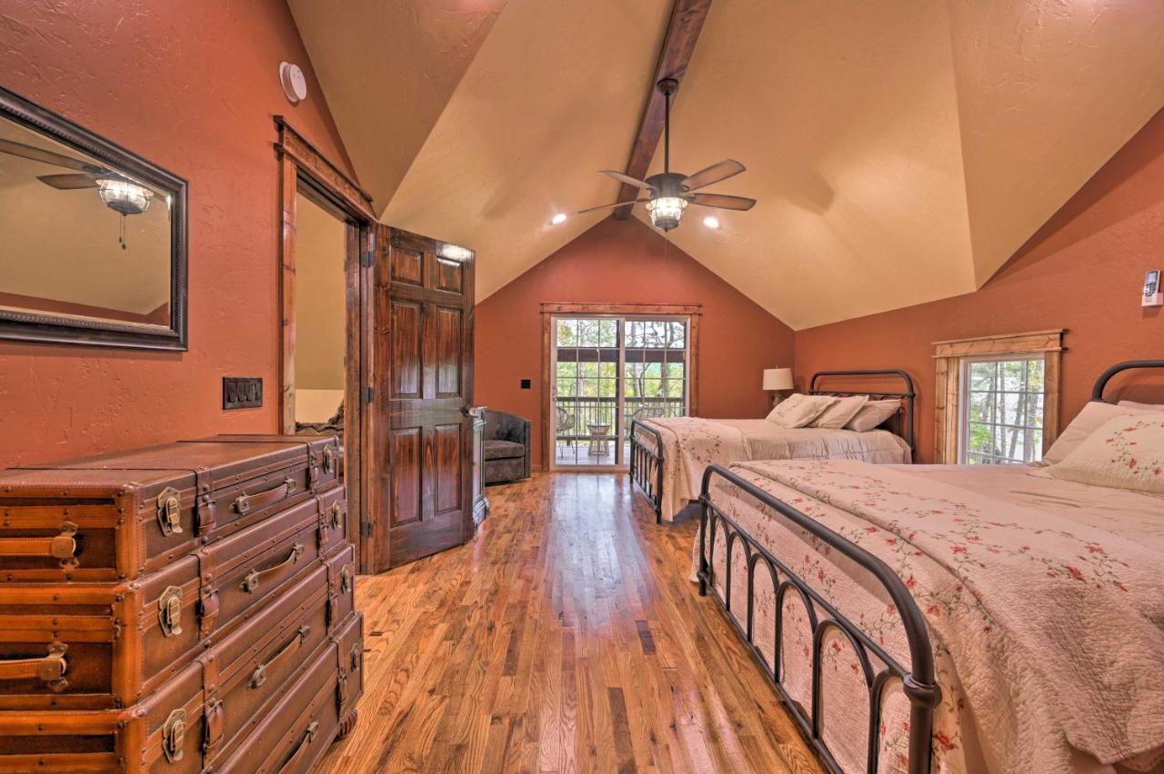 Tudor-Style Broken Bow Cottage With Hot Tub And Decks! Stephens Gap Exterior photo