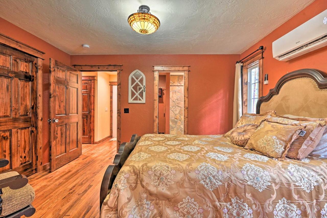 Tudor-Style Broken Bow Cottage With Hot Tub And Decks! Stephens Gap Exterior photo